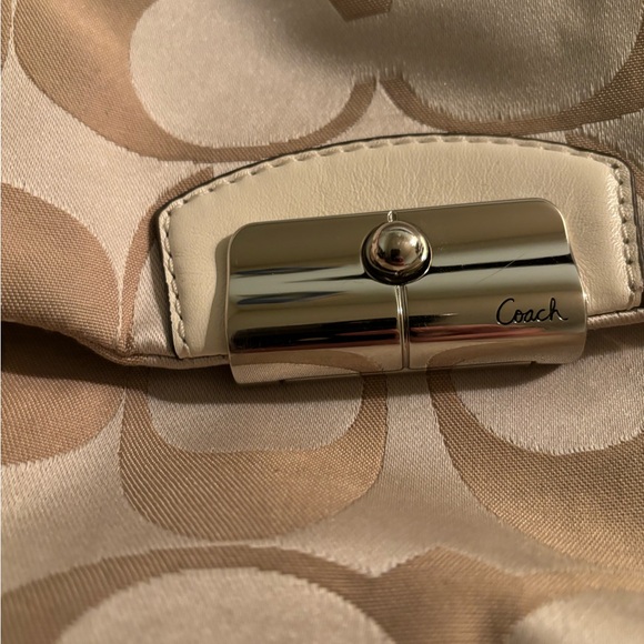 COACH handbag . EUC. - Picture 5 of 7